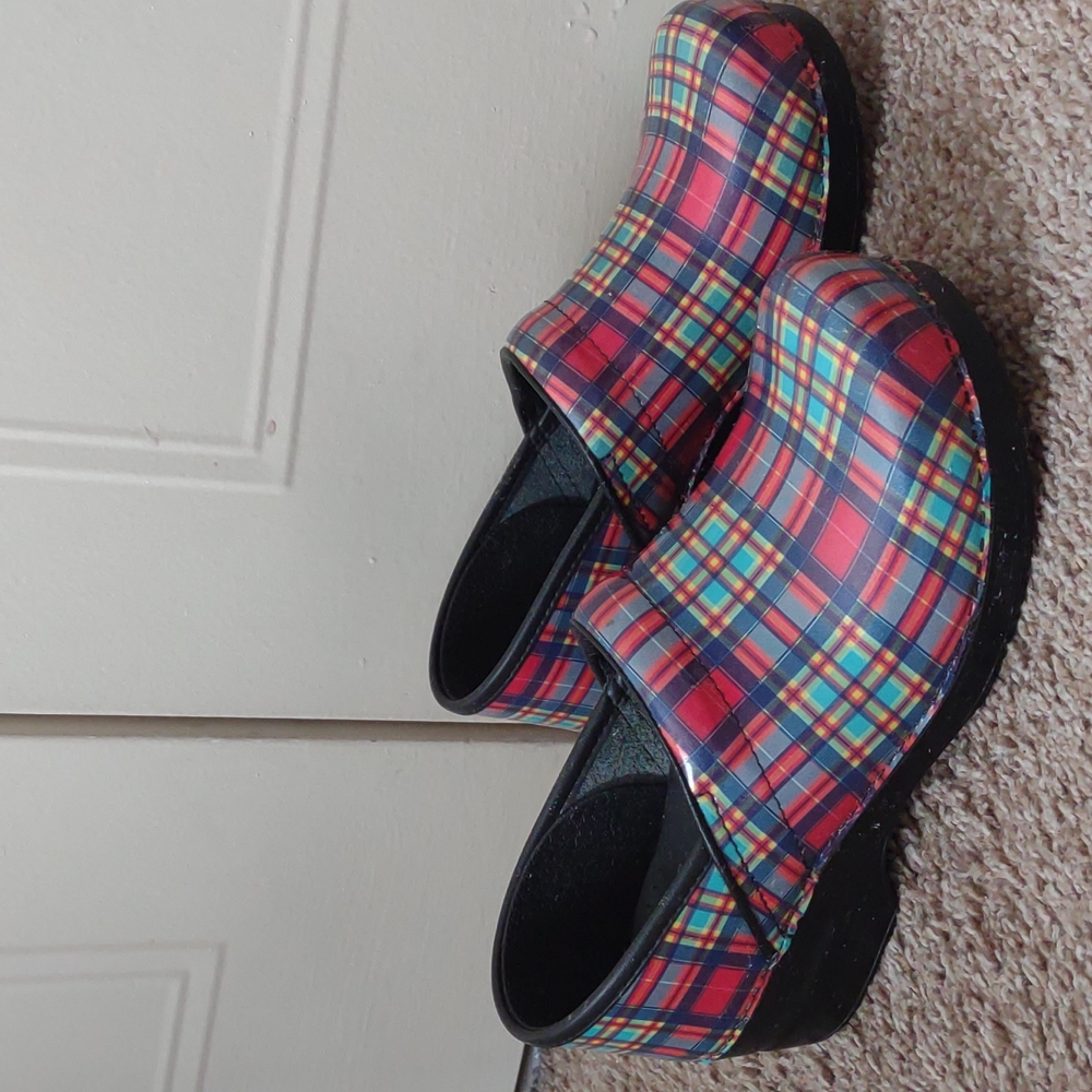 Dansko Shoes , Size 40 , Plaid